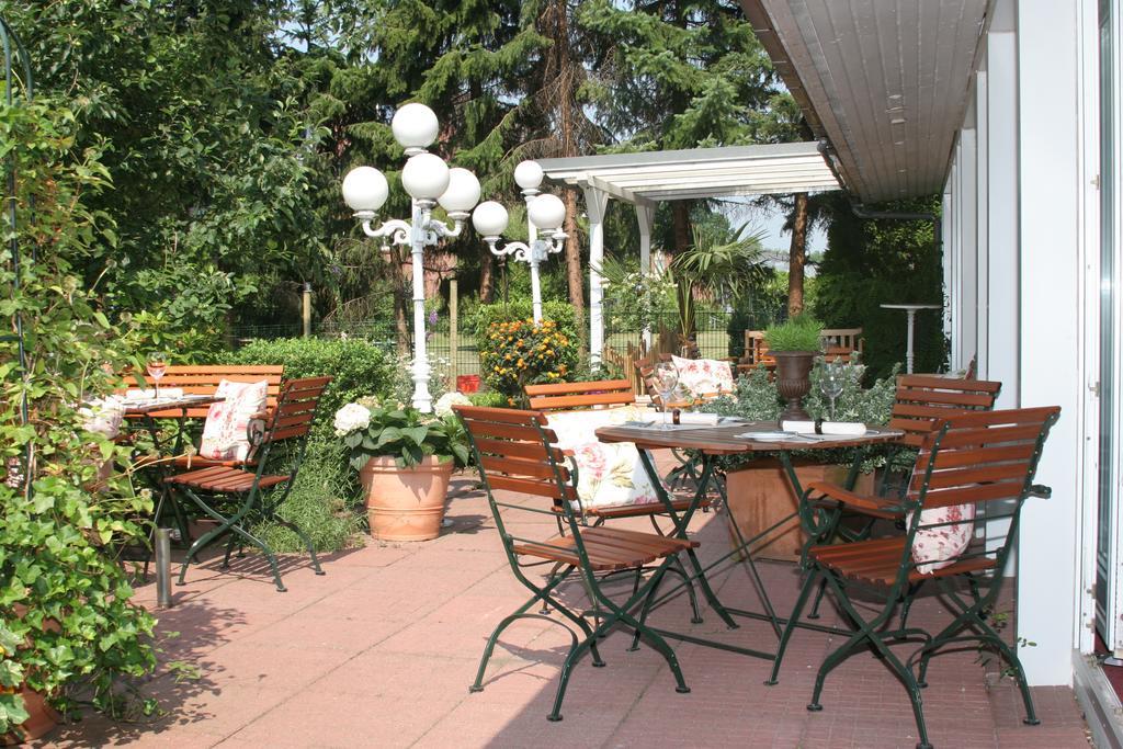 Hotel Wilhelm Busch Norderstedt Bilik gambar